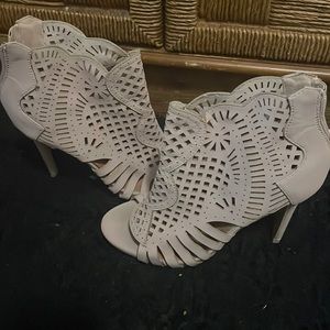 Blush color heels size 8